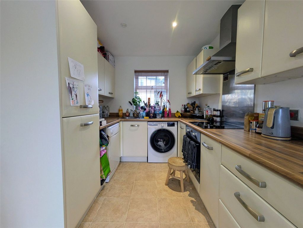 Property photo 3 of 23 Picture No. 18