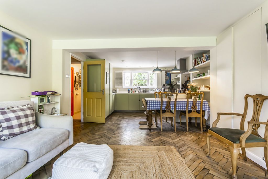 Property photo 3 of 16 3