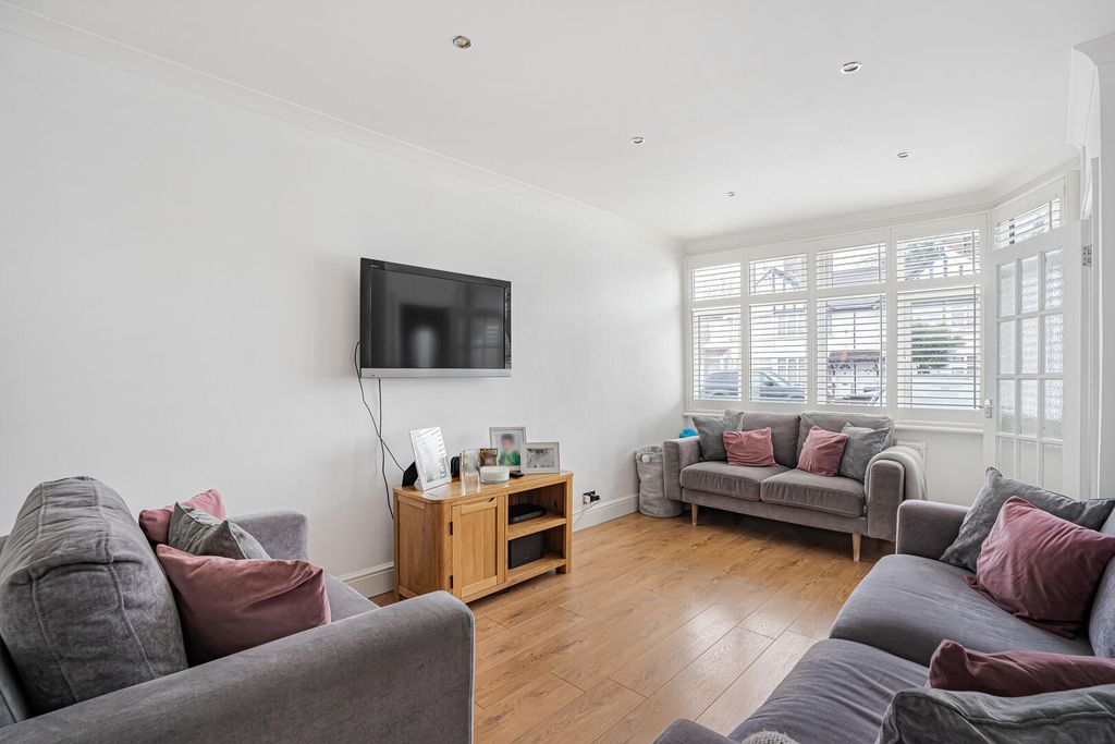 Property photo 2 of 19 Living Room