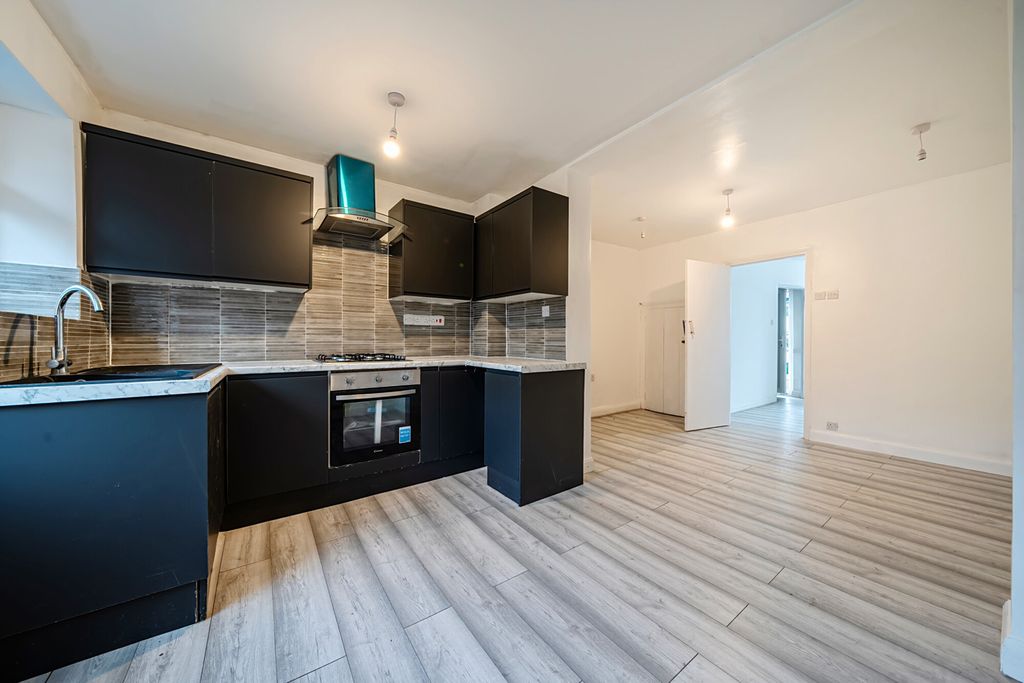 Property photo 2 of 22 Kitchen