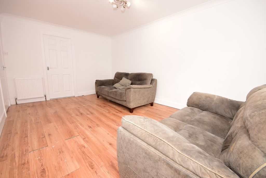 Property photo 3 of 11 Gallery