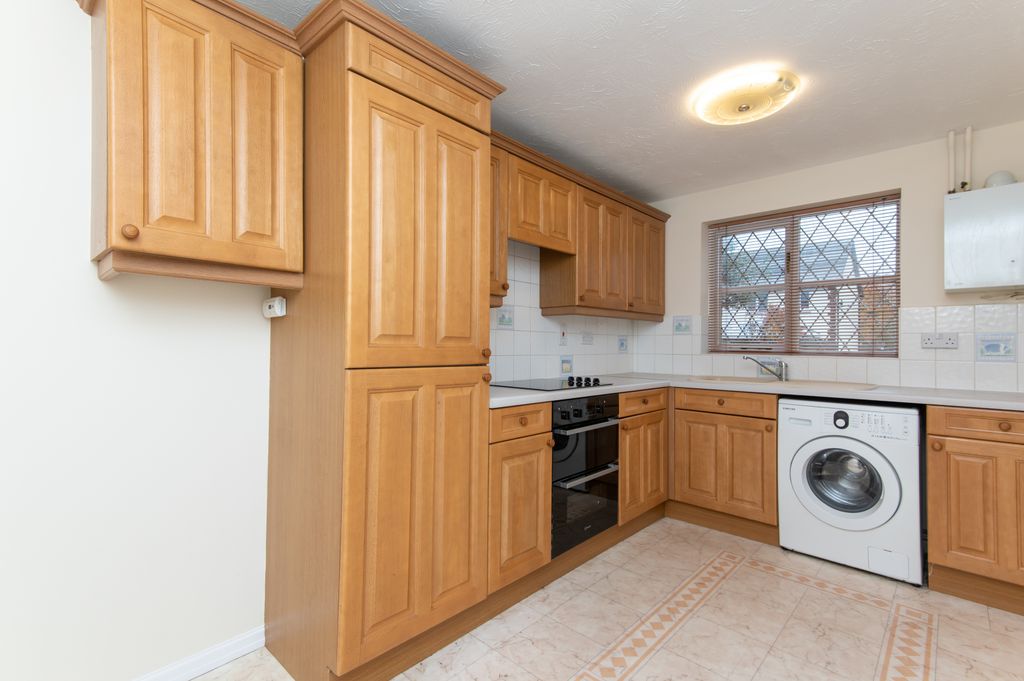 Property photo 3 of 12
