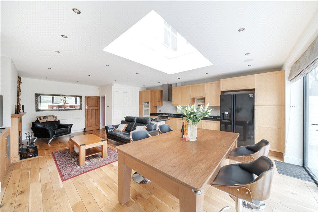 Property photo 2 of 22 Picture No. 04