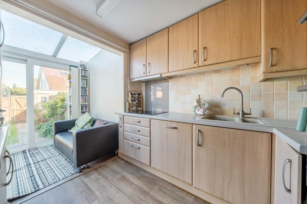 Property photo 3 of 21 Kitchen