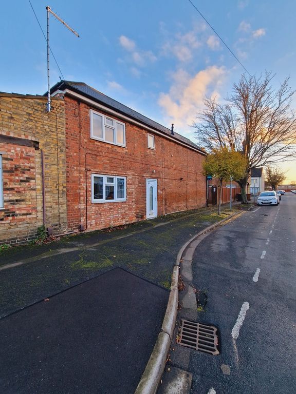 Property photo 2 of 6