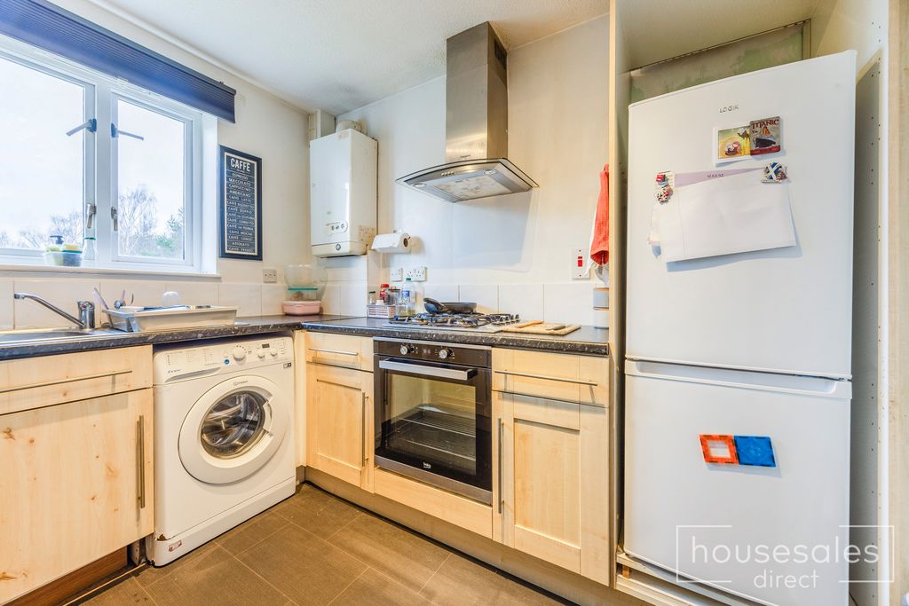 Property photo 2 of 16