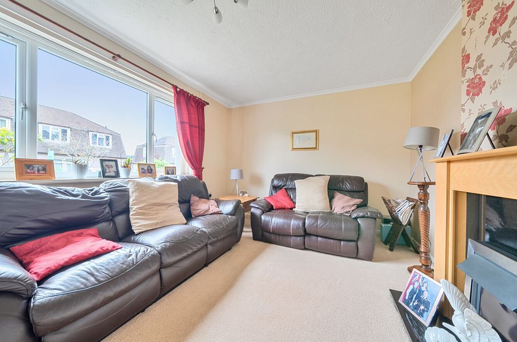 Property photo 2 of 16 Seddons, Tiverton