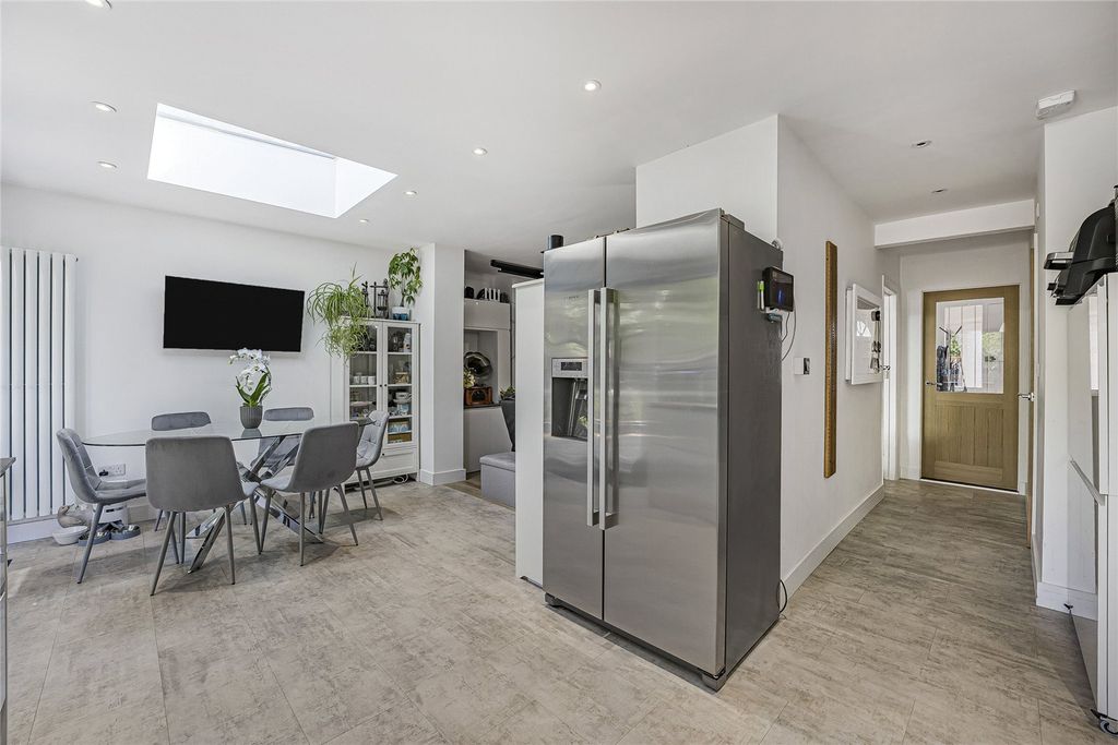 Property photo 3 of 37 Kitchen/Dining