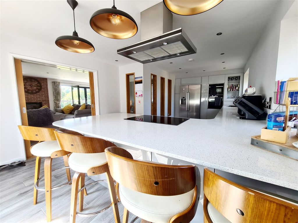Property photo 2 of 30 Kitchen