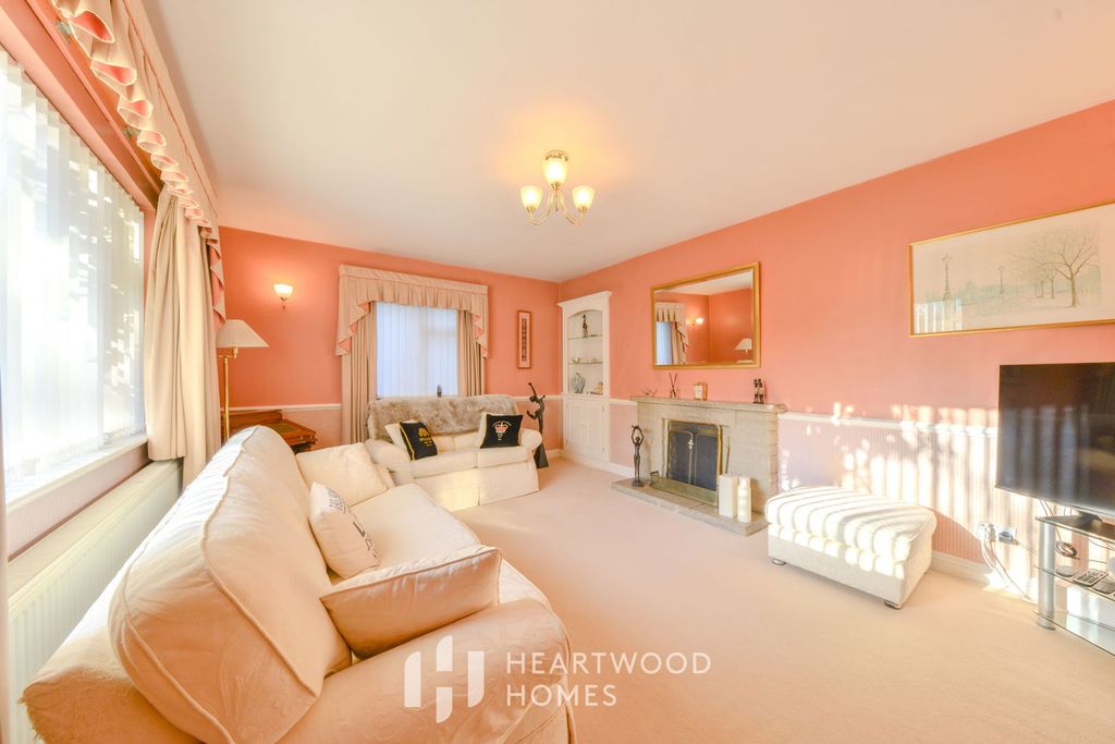 Property photo 3 of 24