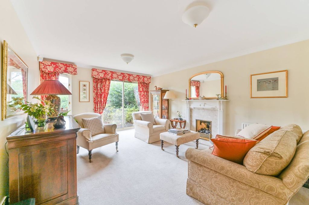 Property photo 1 of 31