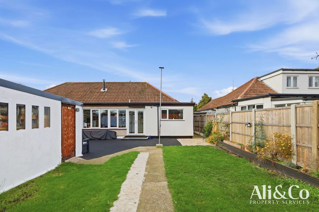 Property photo 2 of 22