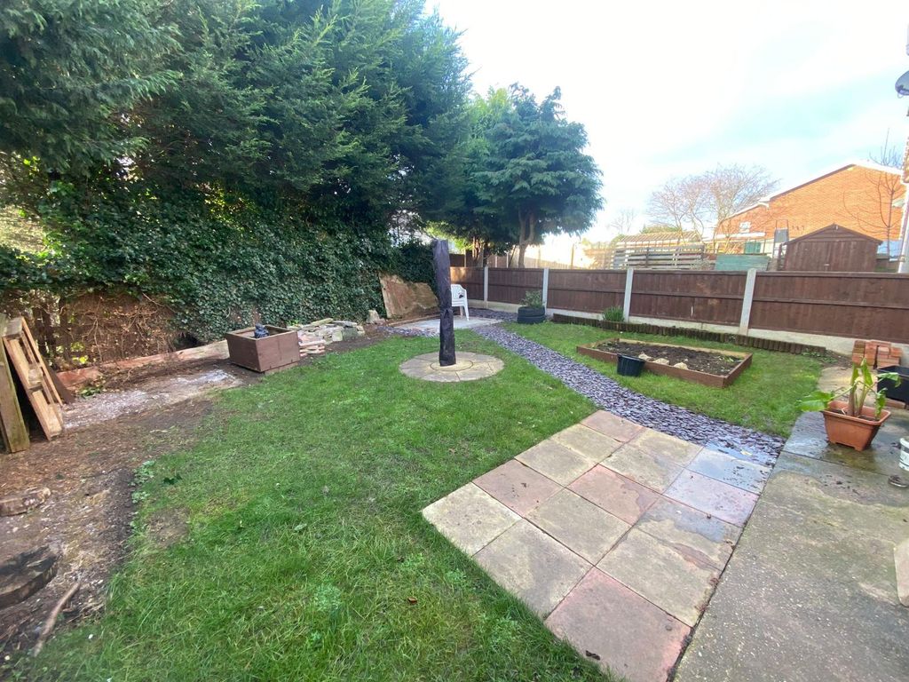 Property photo 2 of 3