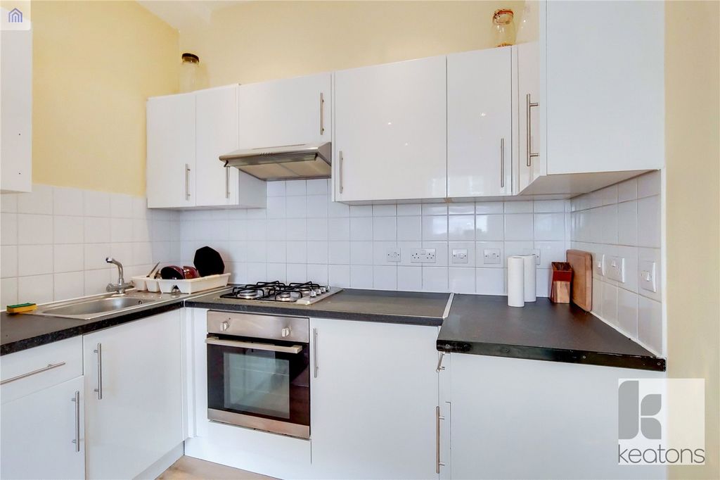 Property photo 3 of 12 Kitchen
