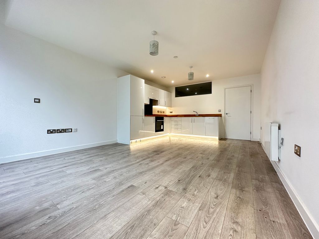 Property photo 3 of 8 Image