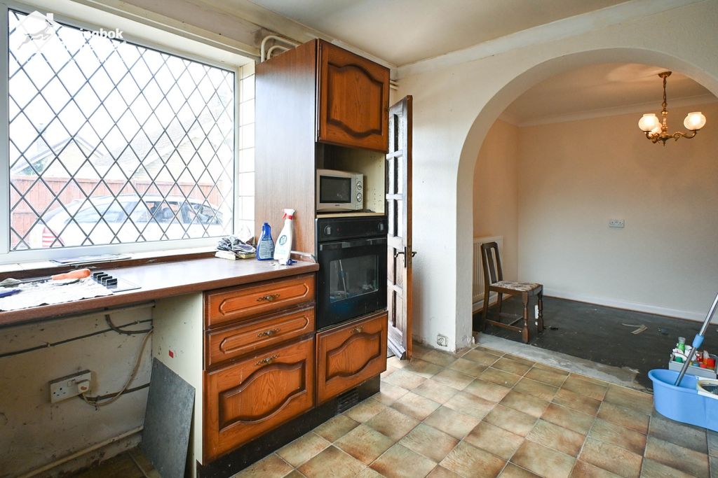 Property photo 3 of 12 Image 2