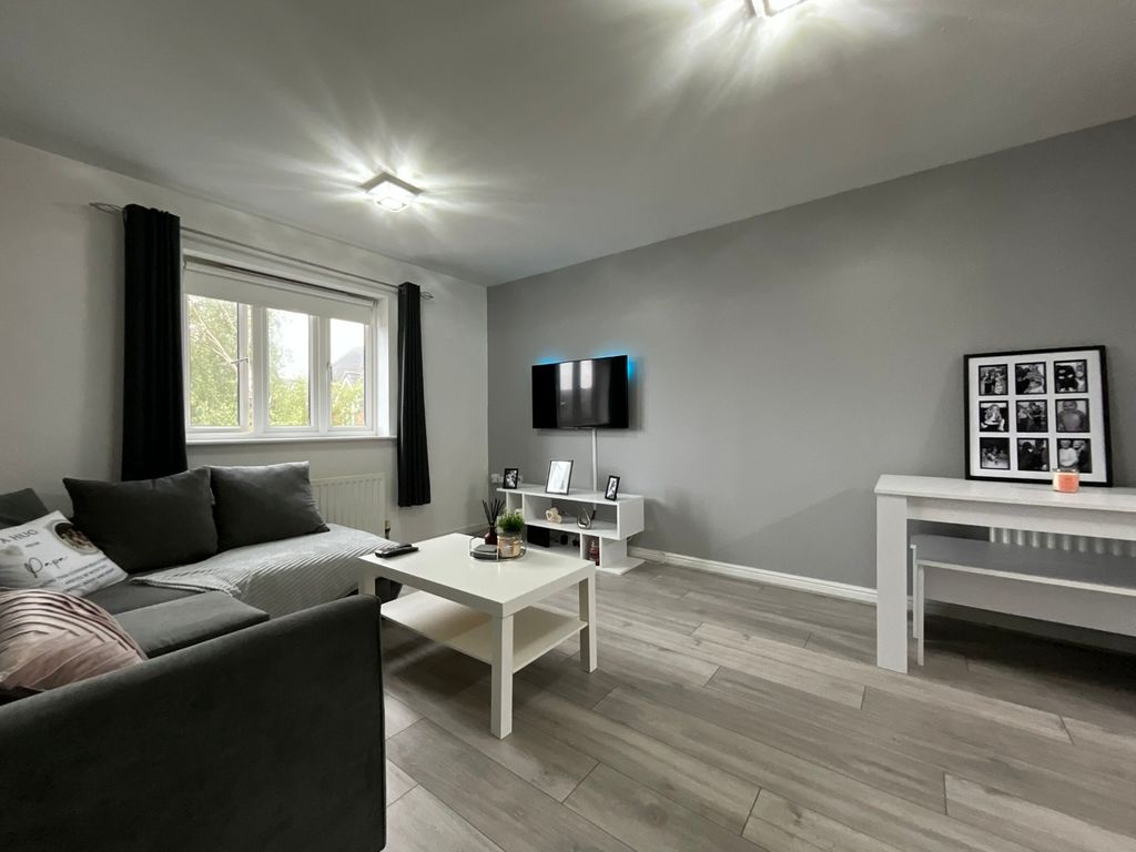 Property photo 2 of 10 4336225