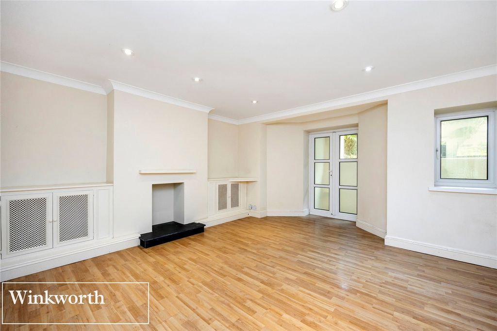 Property photo 2 of 10 Picture No. 13