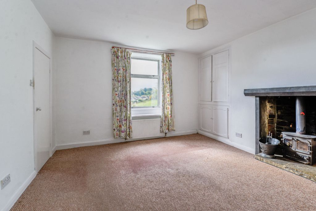 Property photo 2 of 19 Lounge