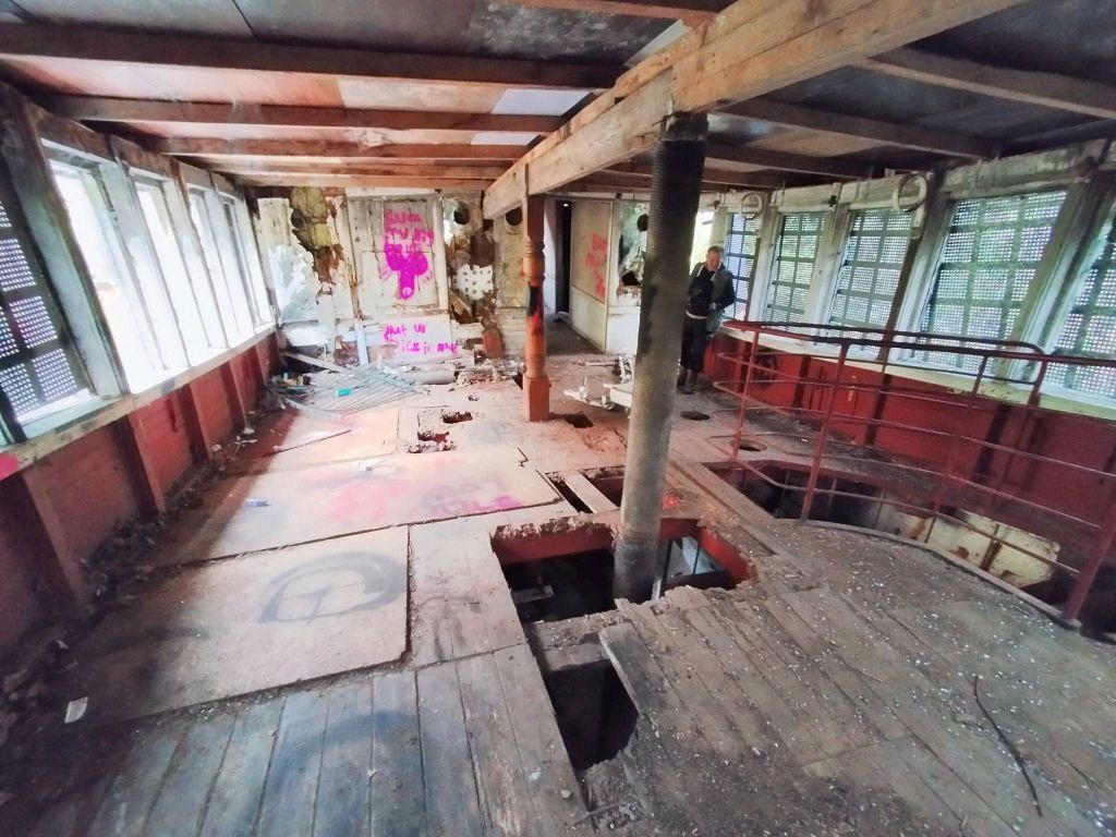 Property photo 2 of 14