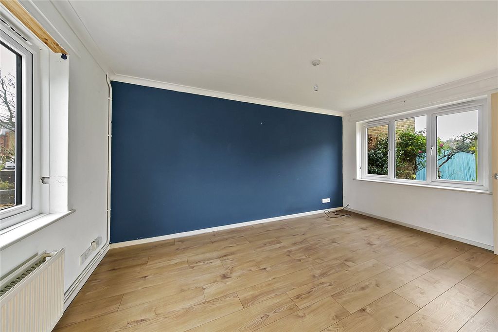 Property photo 2 of 12 Picture No. 04