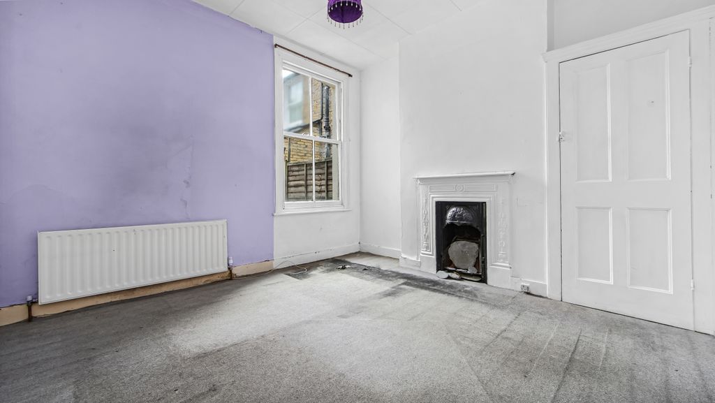 Property photo 3 of 7