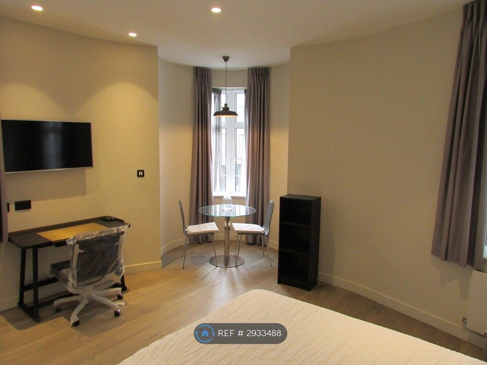 Property photo 2 of 6