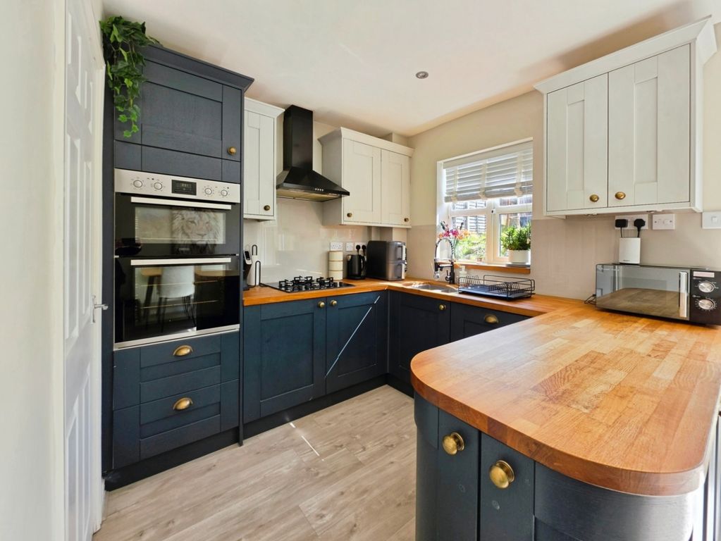 Property photo 3 of 19 Pbox-Img.Jpg