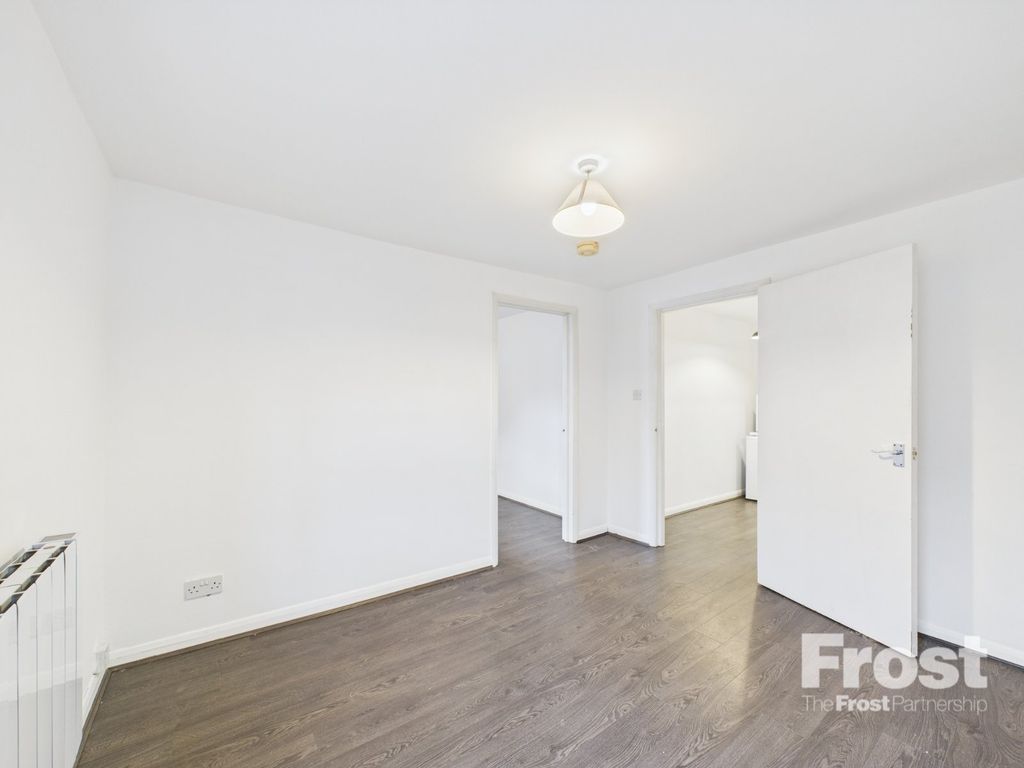 Property photo 3 of 11 Picture No. 25
