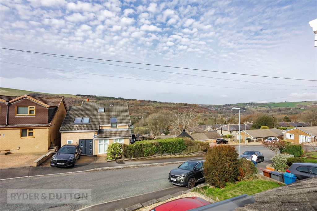 Property photo 2 of 20 Front Aspect