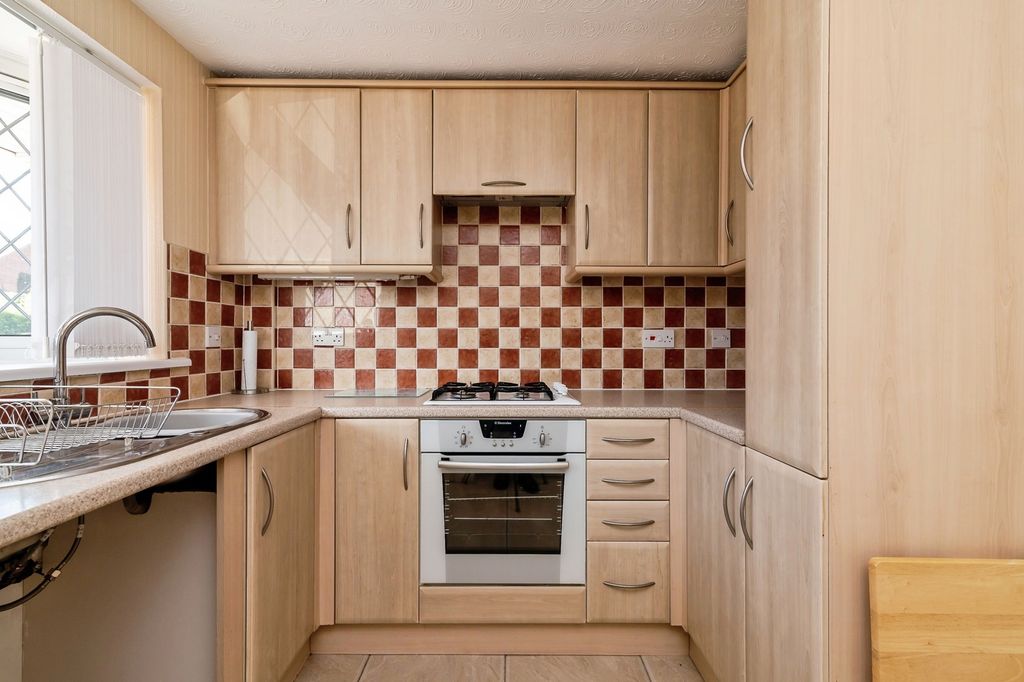 Property photo 2 of 17 Pbox-Img.Jpg
