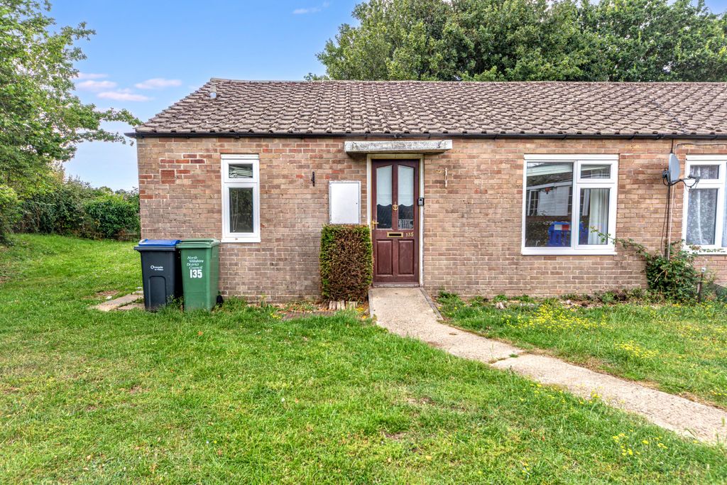 Property photo 1 of 15 135 Lime Kiln, Royal Wootton Bassett, Wiltshire, Sn4 7HQ