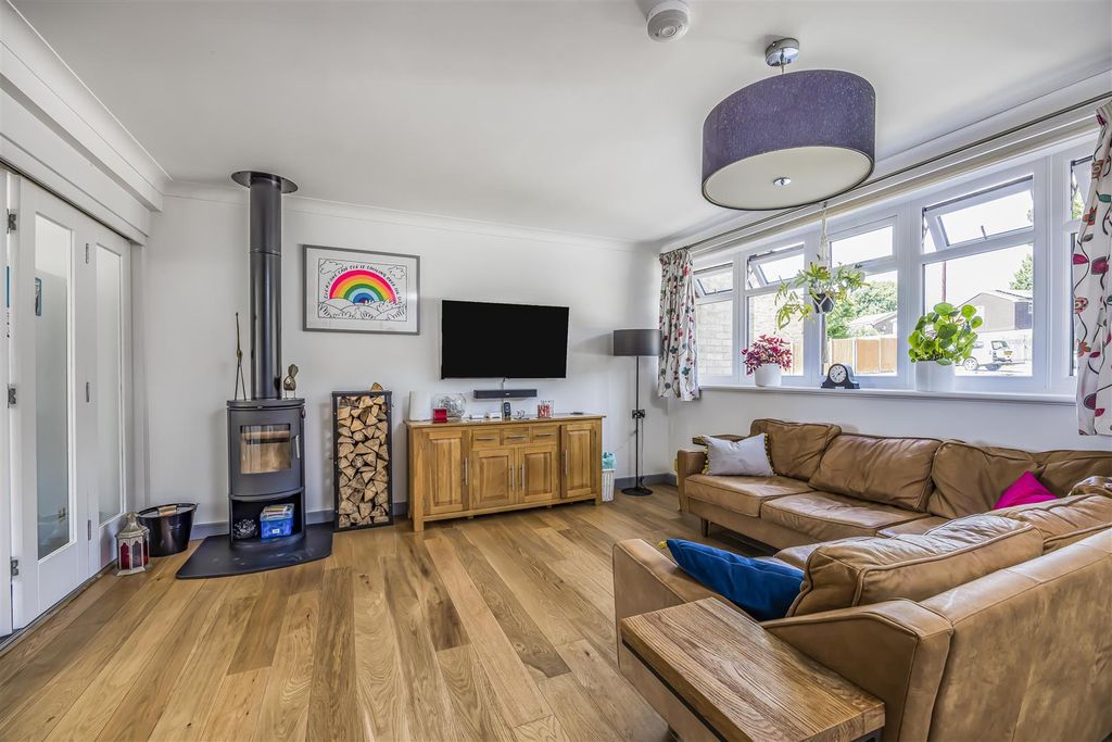 Property photo 2 of 24 29 Wraysbury Park Drive, Emsworth-Porticomarketing
