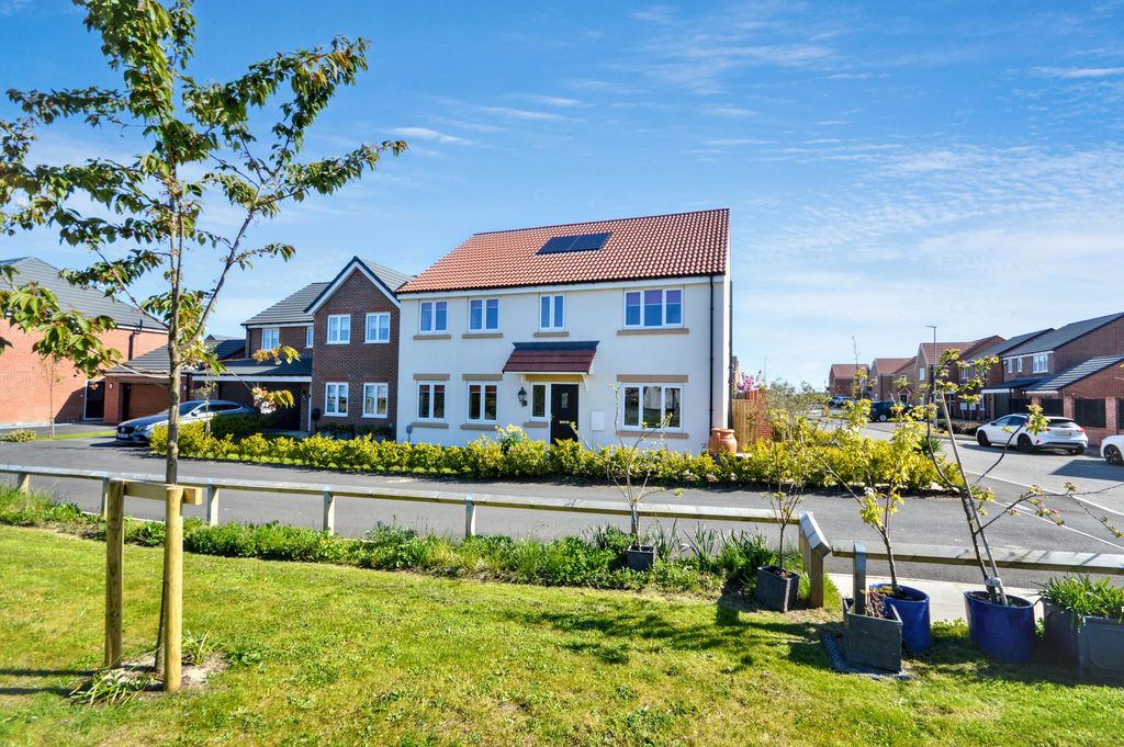 Property photo 1 of 26 Photo 17