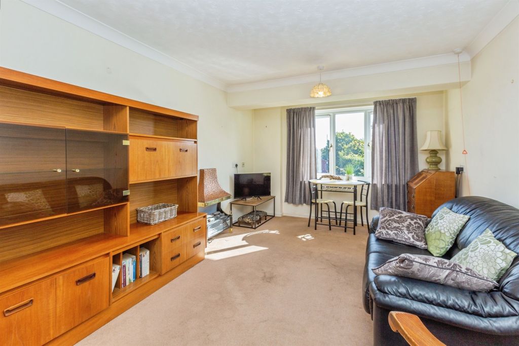 Property photo 3 of 16