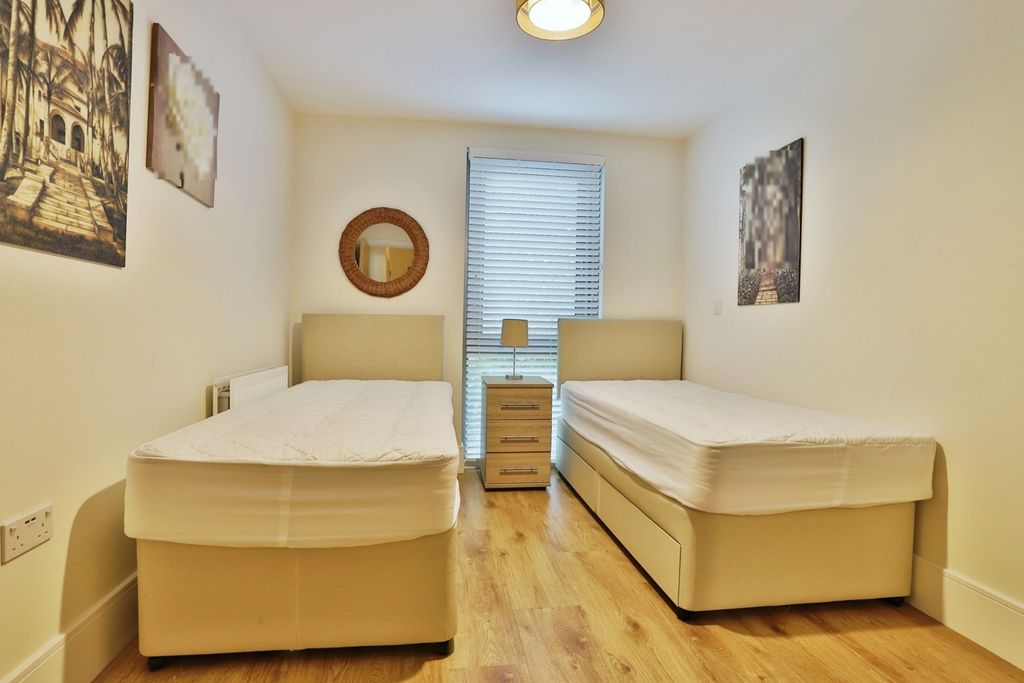 Property photo 3 of 17 Pbox-Img.Jpg