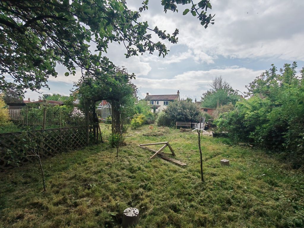 Property photo 3 of 18