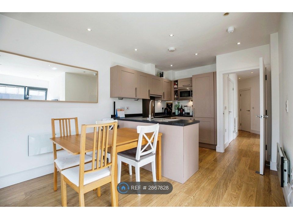 Property photo 3 of 24