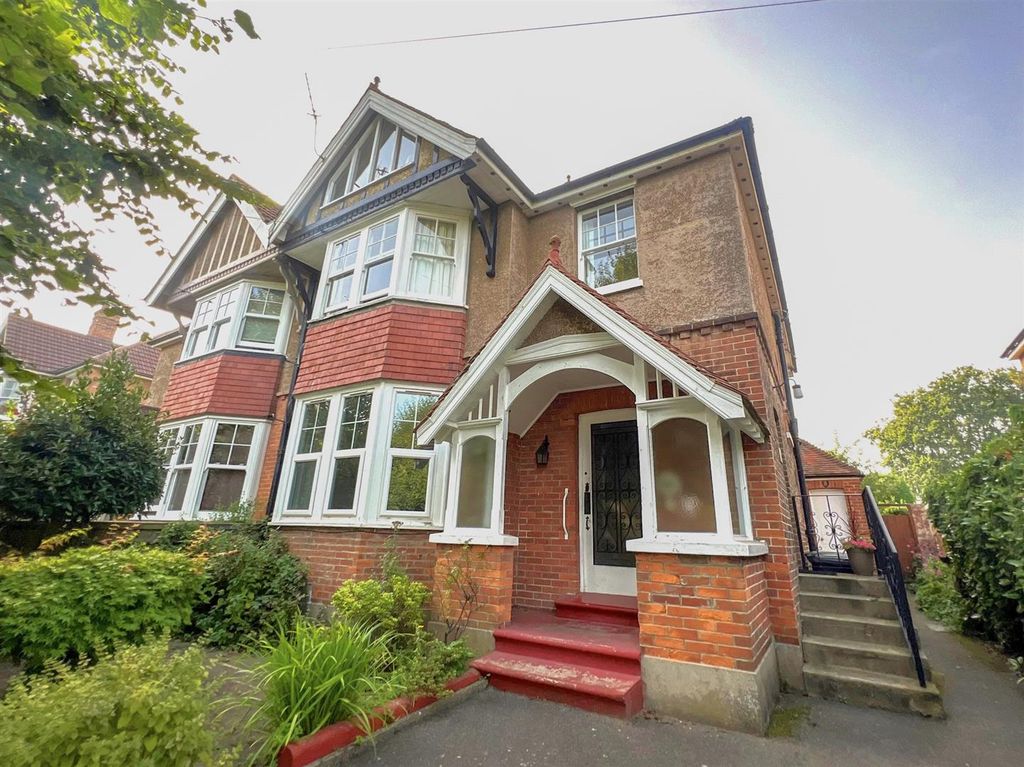 Property photo 1 of 13