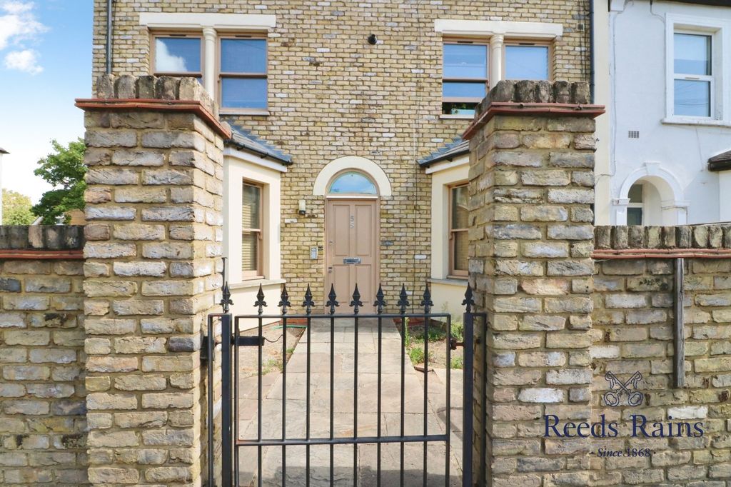 Property photo 1 of 14 Picture No. 15
