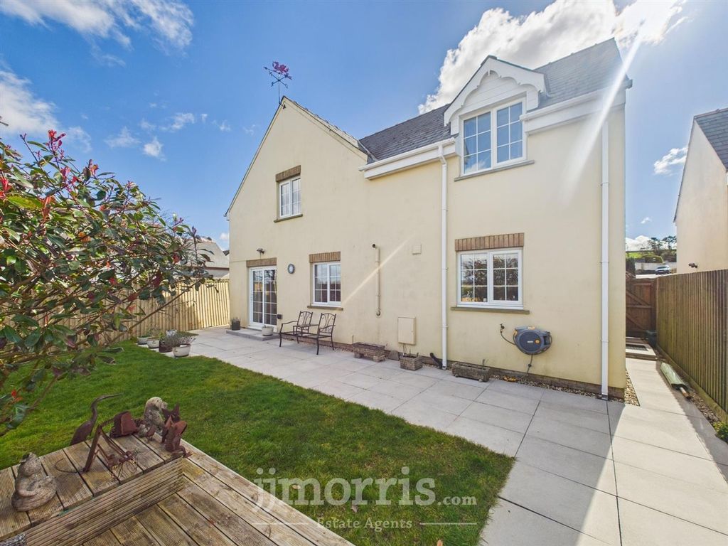 Property photo 2 of 23 Cam01583G0-Pr0237-Still005.Jpg