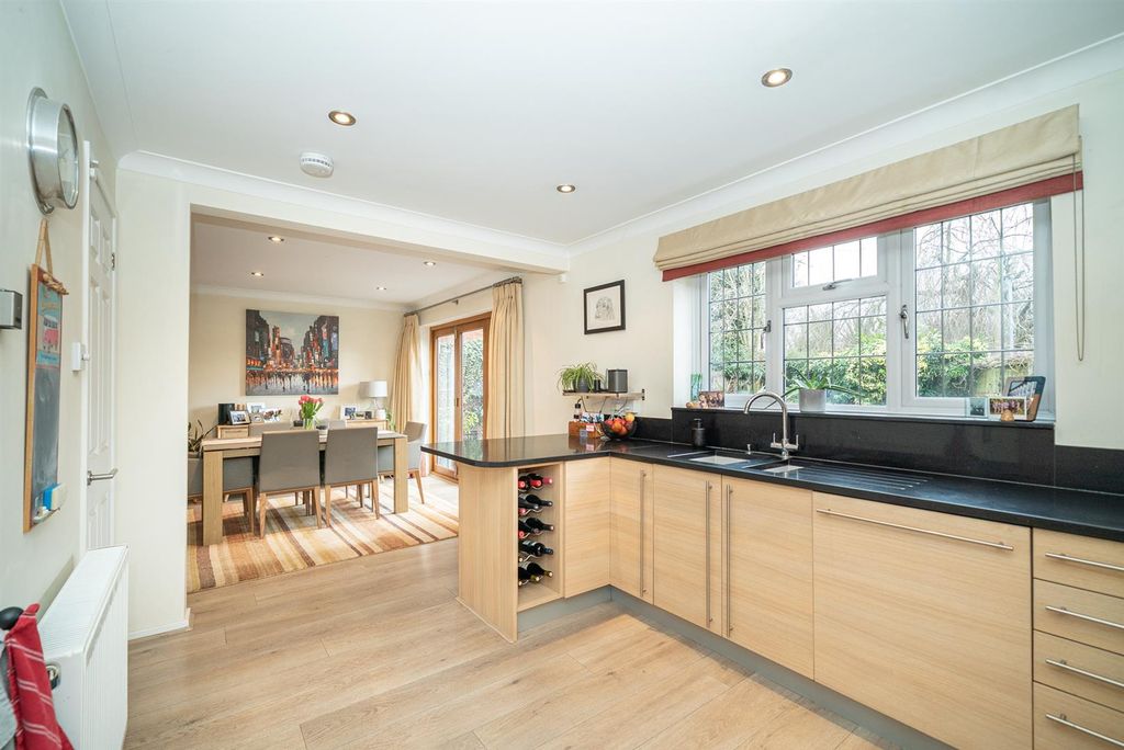 Property photo 3 of 37 Kitchen/Dining Area