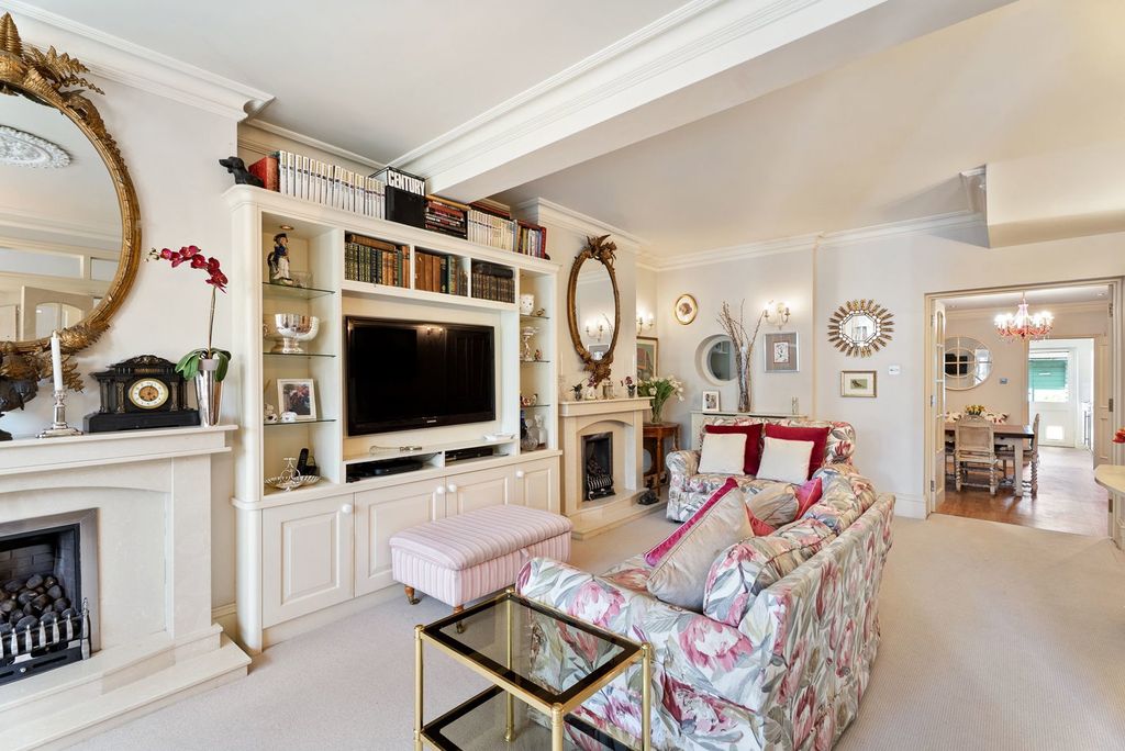 Property photo 3 of 18