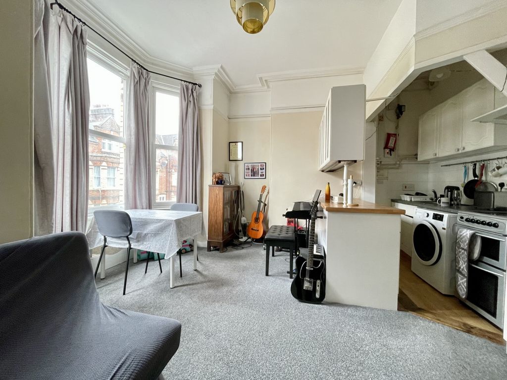 Property photo 3 of 7 Photo 2