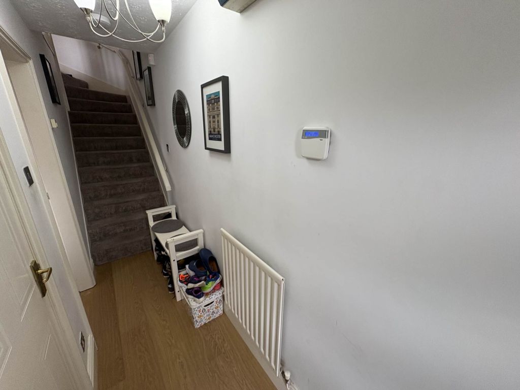 Property photo 3 of 28