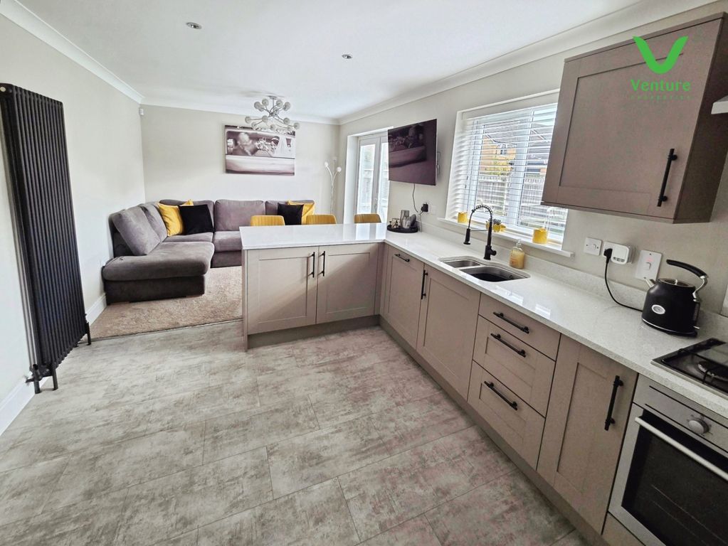 Property photo 2 of 22 Pbox-Img.Jpg