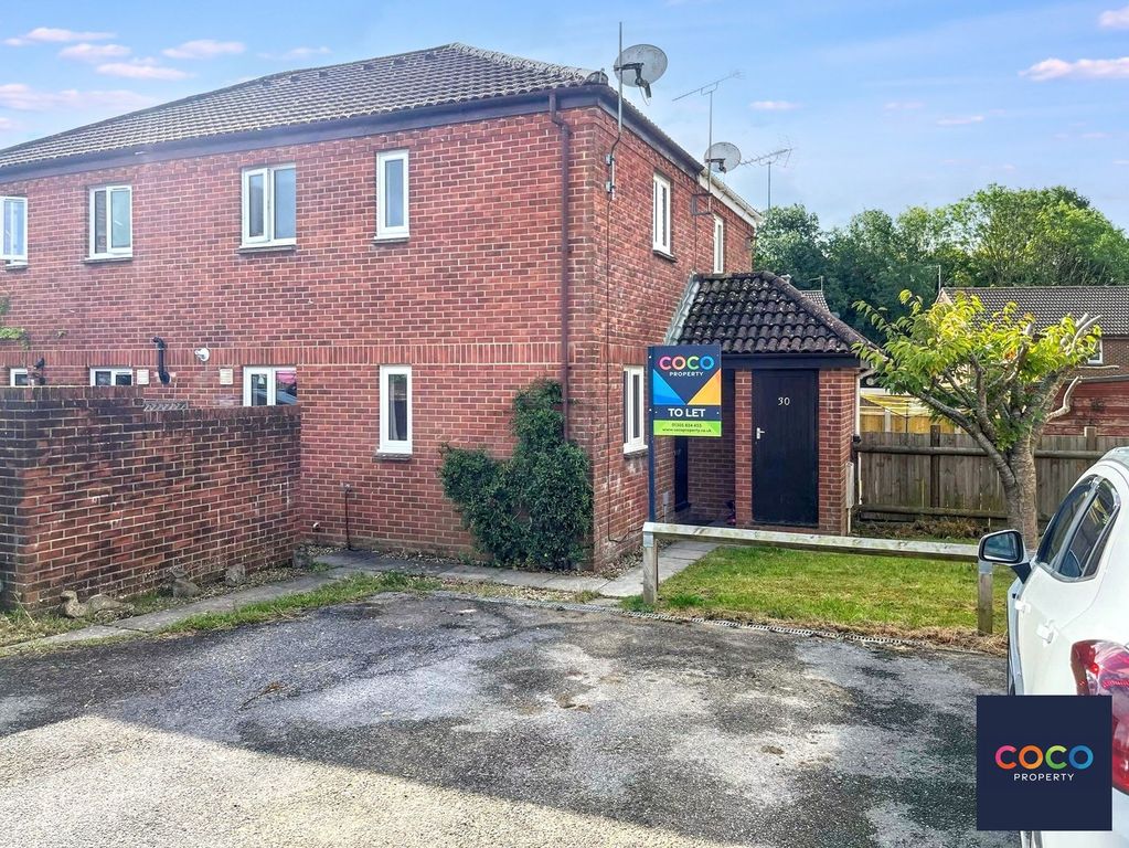 Property photo 1 of 7 Front