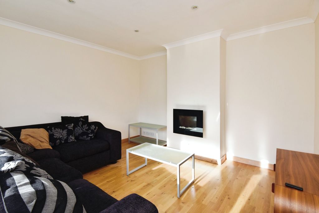 Property photo 2 of 16 Photography