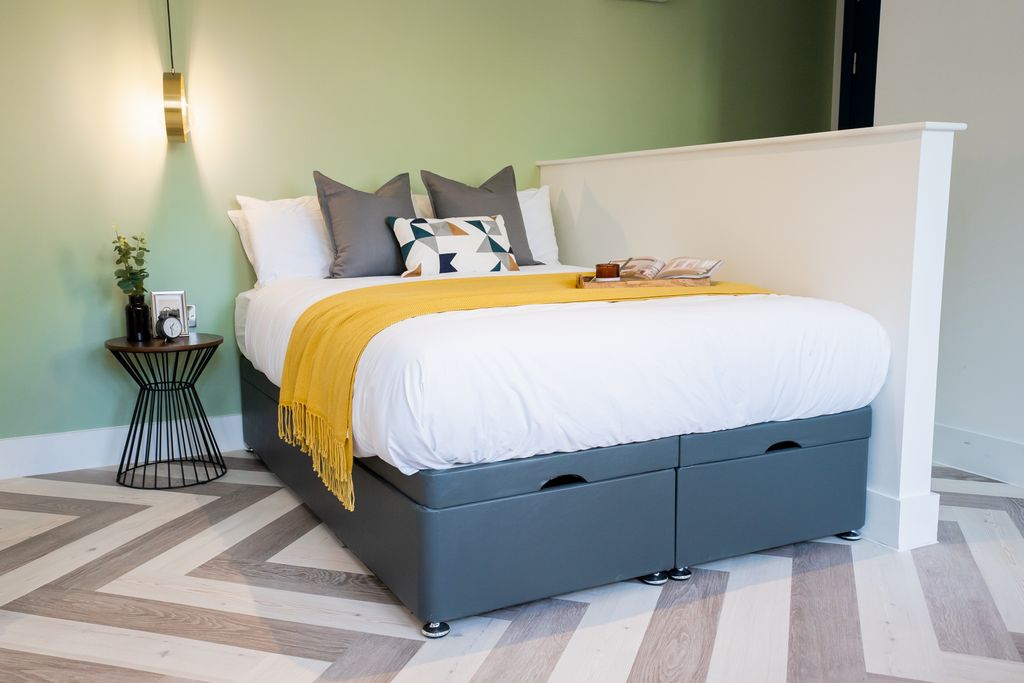 Property photo 2 of 23