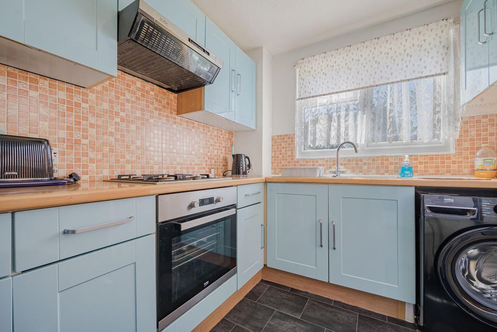 Property photo 2 of 22 Kitchen